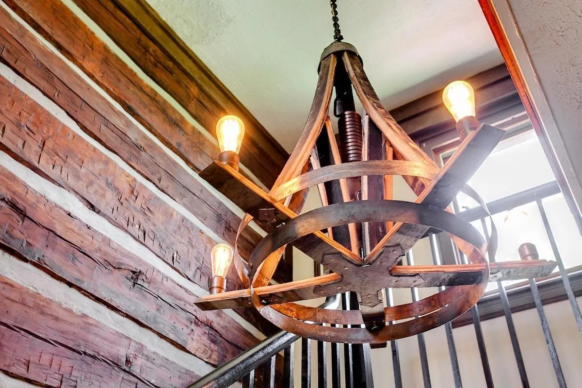 Renovated 1847 Log Home Луисвилл 0*,  США