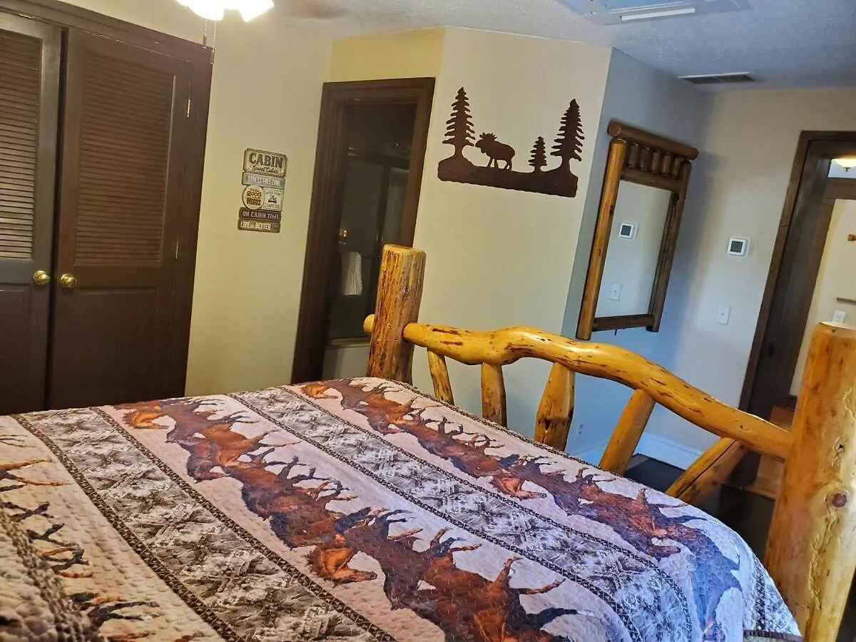 Renovated 1847 Log Home Луисвилл Дом отдыха